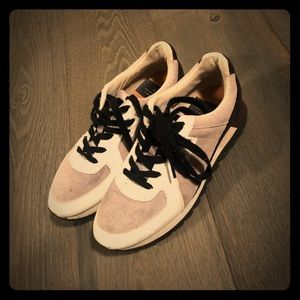 Zara Sneaker very good condition!